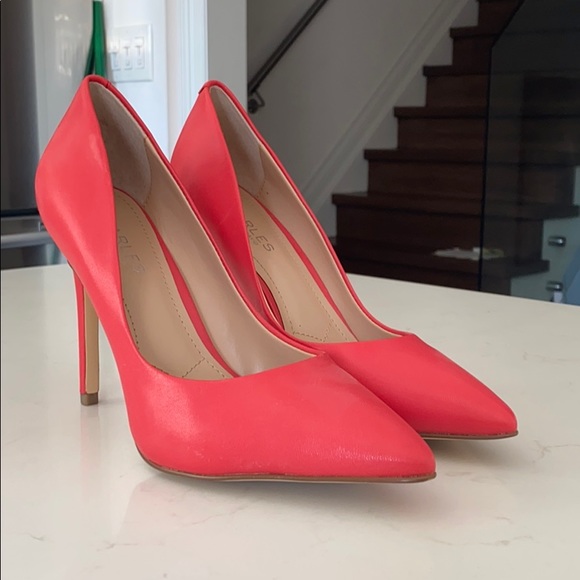 BRAND NEW: Charles David Pumps - Picture 2 of 9